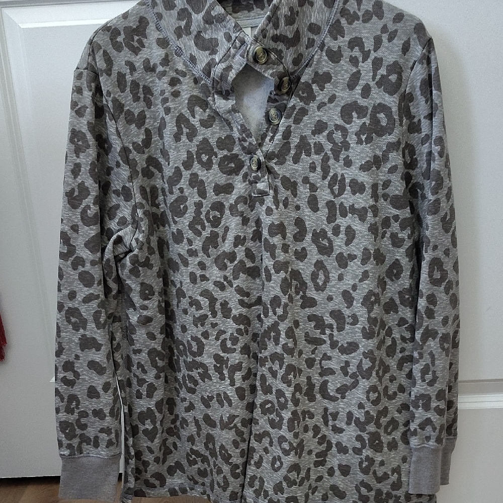 Old Navy Gray Leopard Print Women's Hoodie